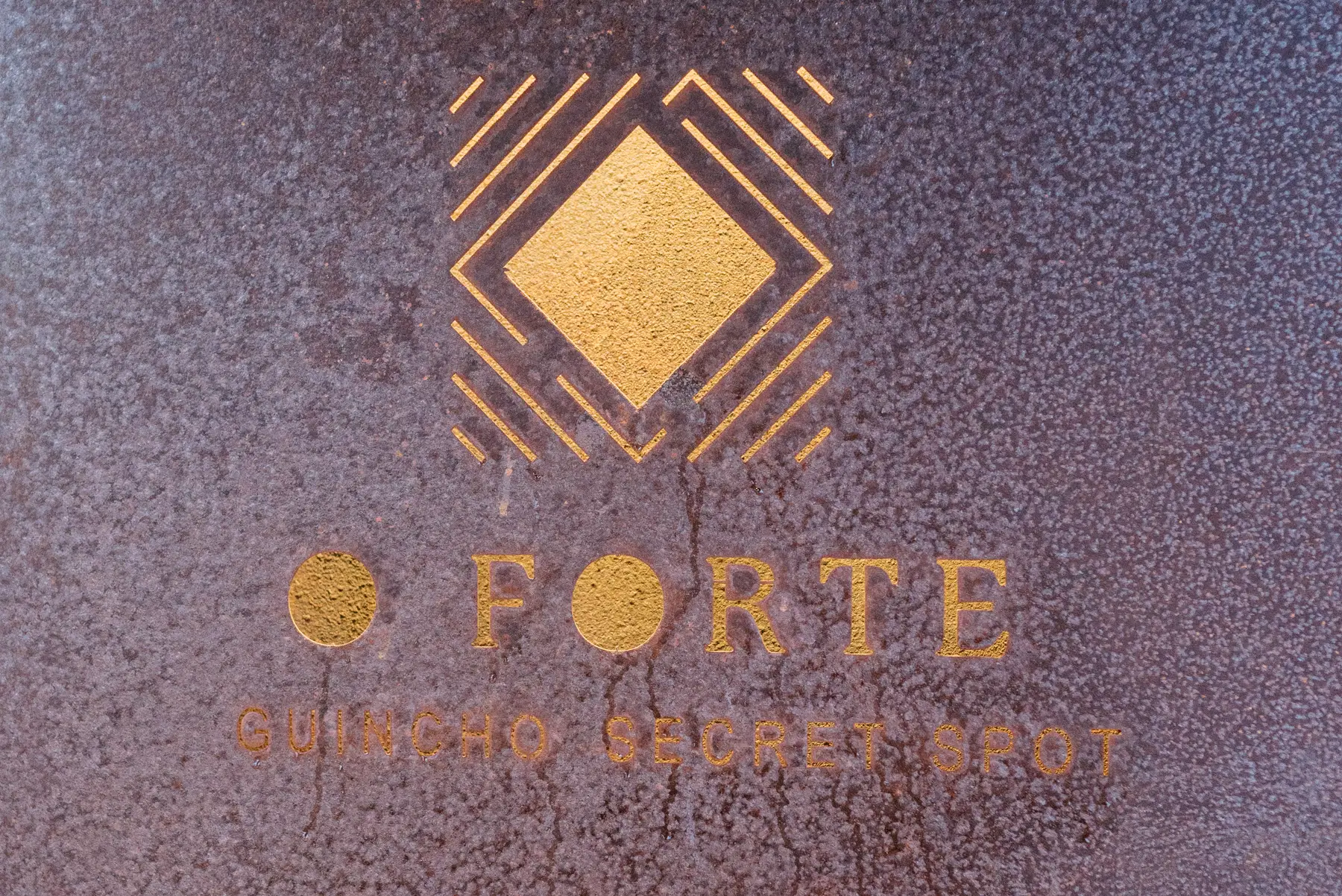 Detail of the identification plaque for O Forte - Guincho secret spot.