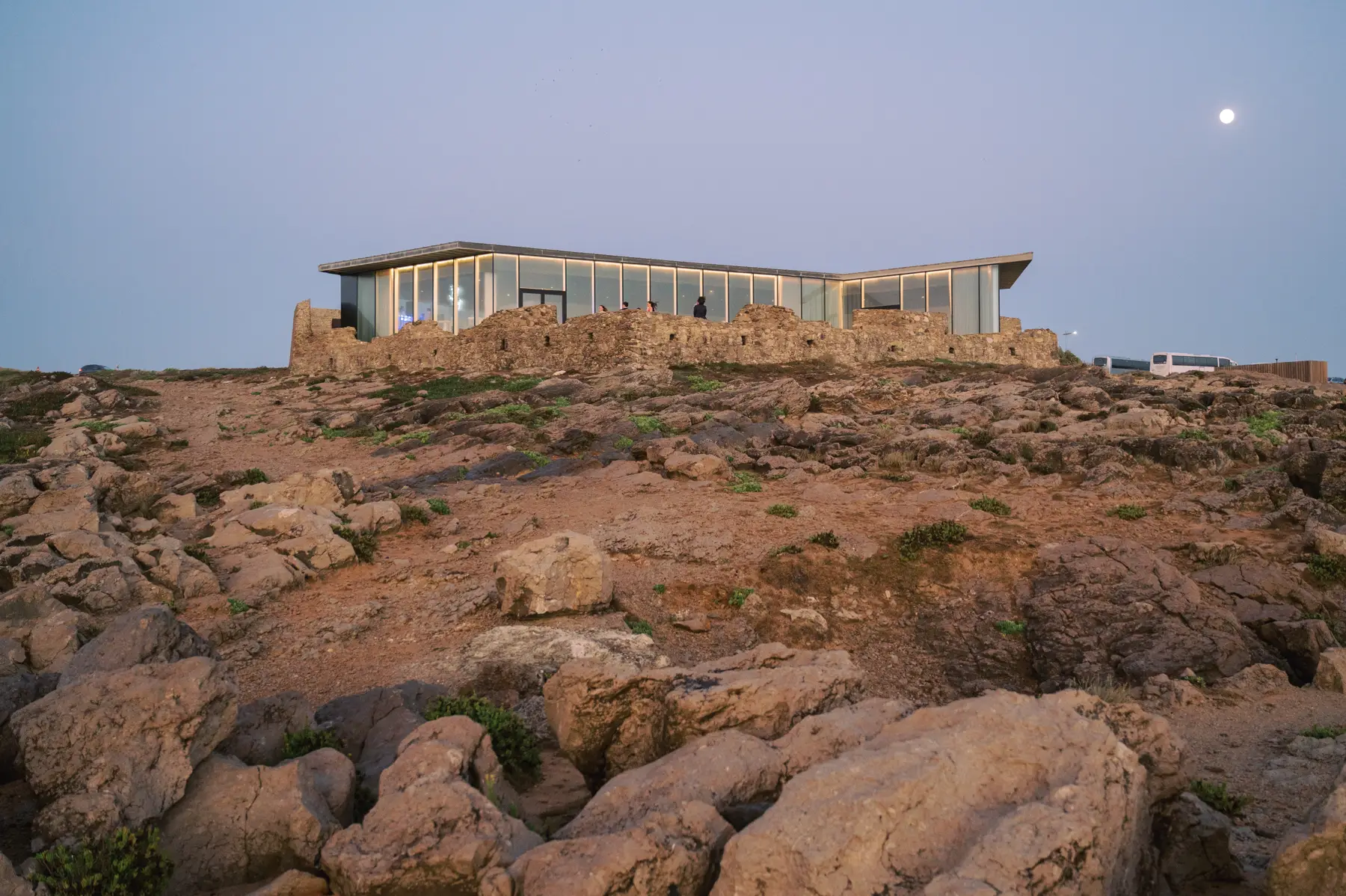 Sea front wedding venue in Cascais, Lisbon: O Forte - Guincho Secret Spot.